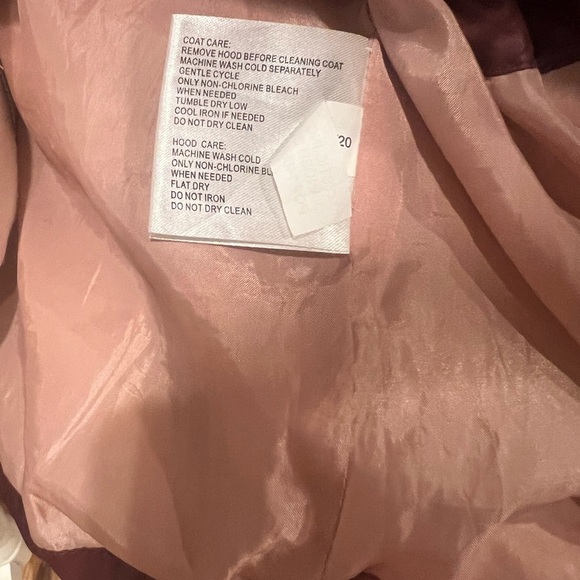 Michael Kors Girls Puffer Jacket With Faux Fur Trim Hood - Picture 11 of 12